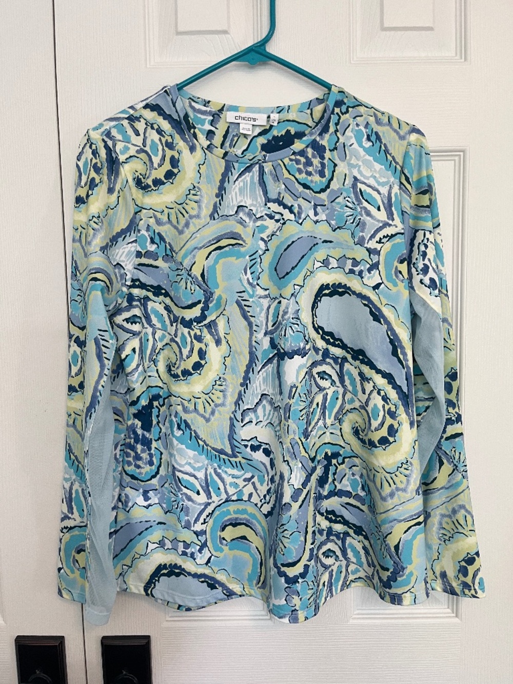 Chico's blue paisley long sleeve top, size 1 (M/8-ish)
